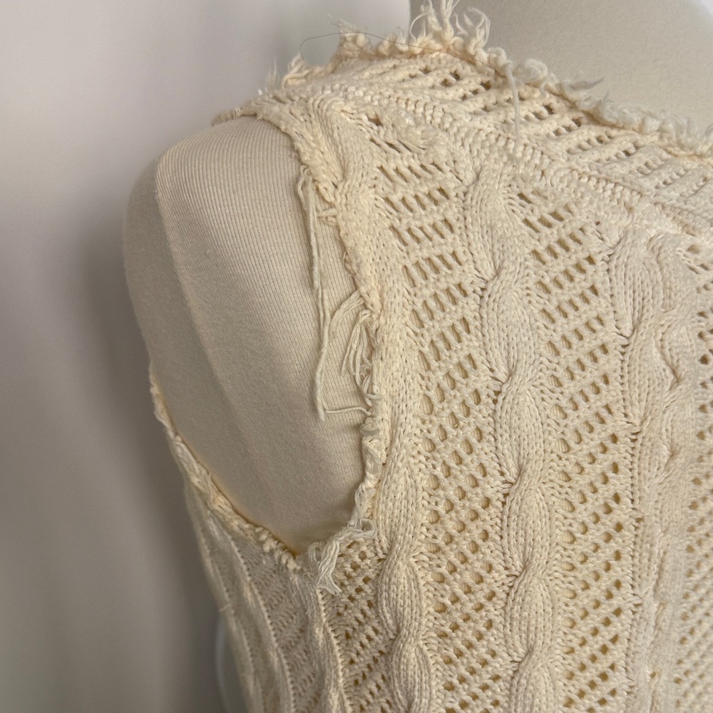 Loyandford Crochet Knit Sleeveless Asymmetrical Ivory Top - Picture 5 of 8